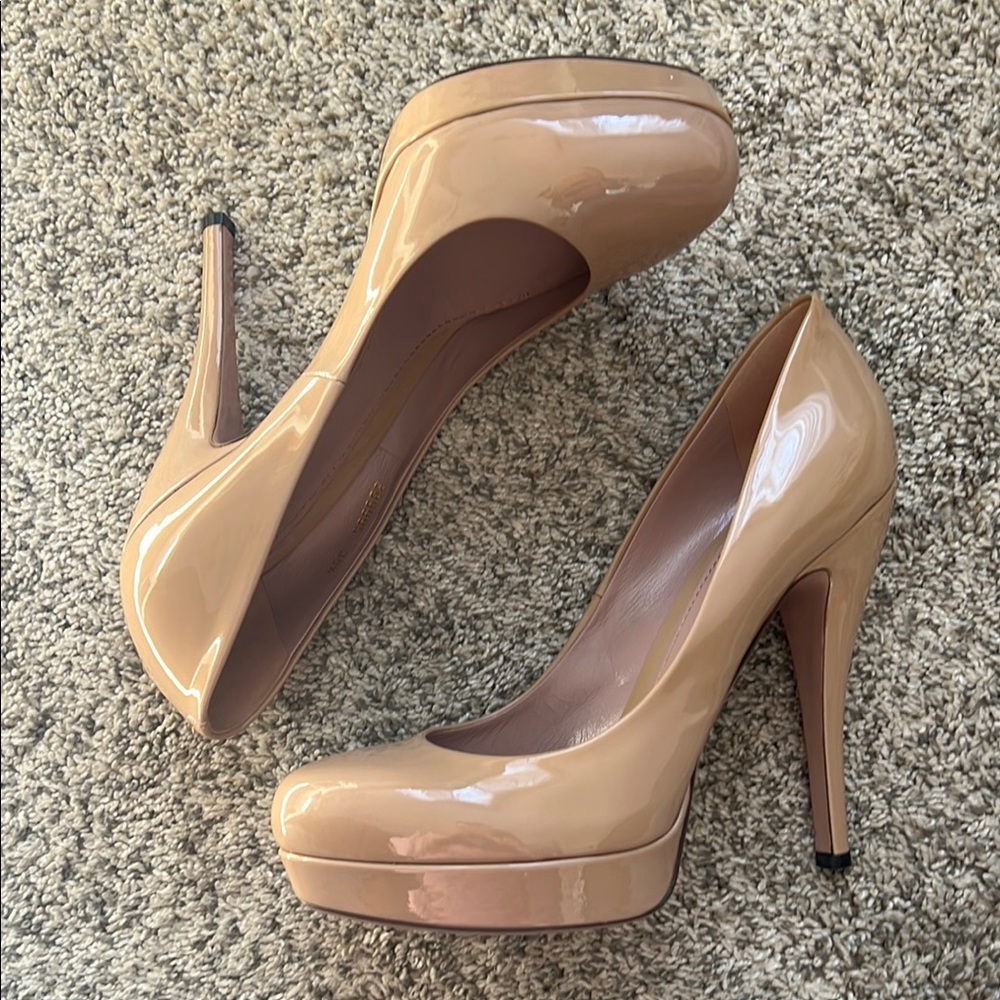 Gucci Cipria Patent Leather Lisbeth Platform Pumps